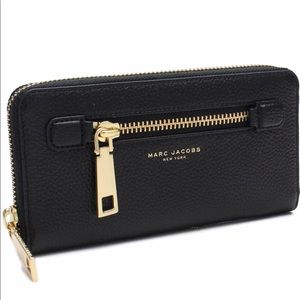 Marc Jacobs wallet